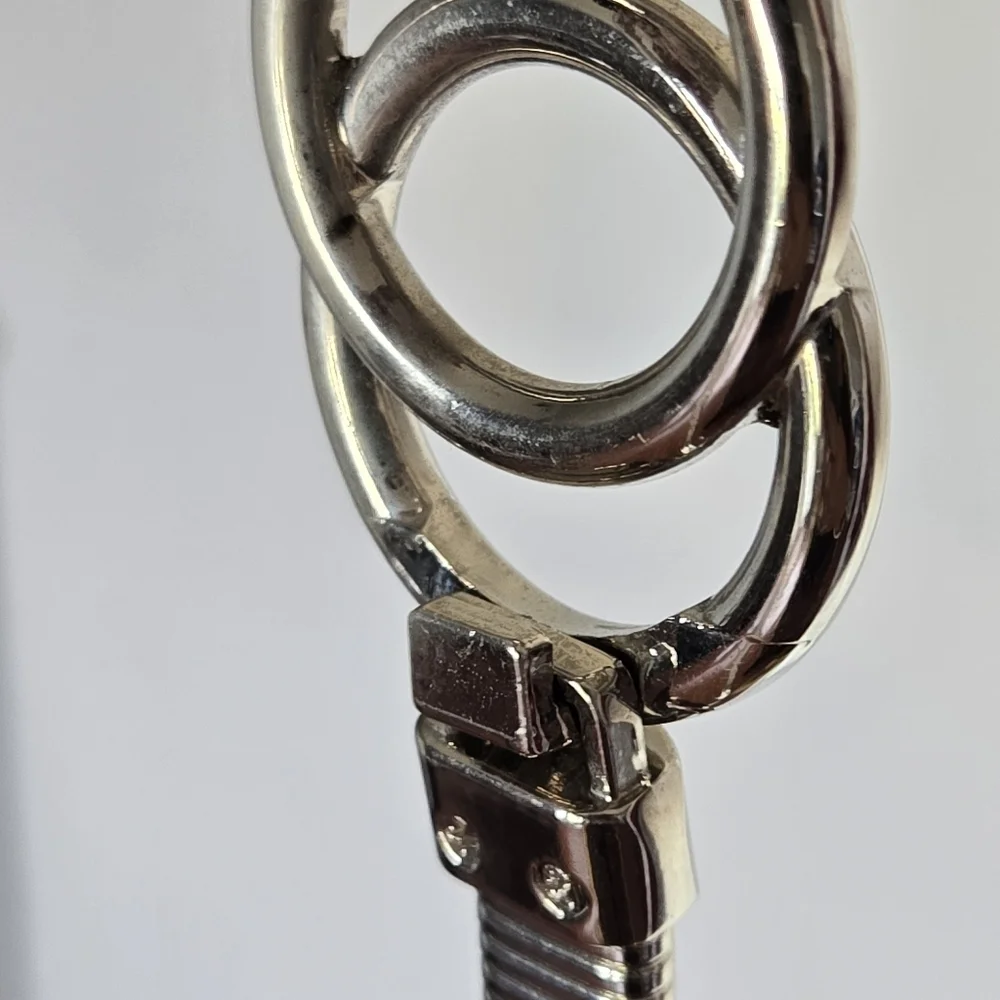 Unbranded silver tone